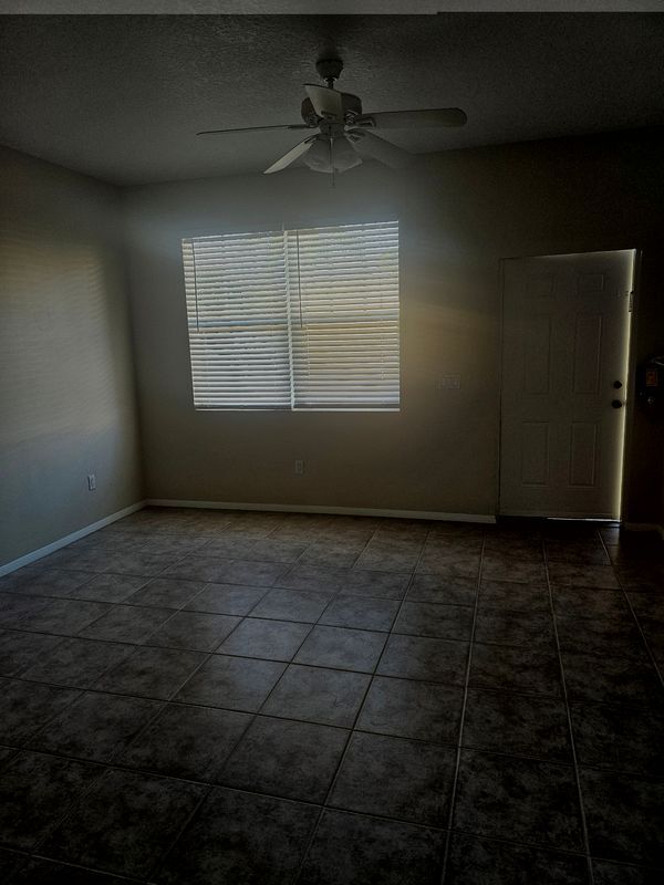 Foto del edificio - 271 Ridge Rd NW