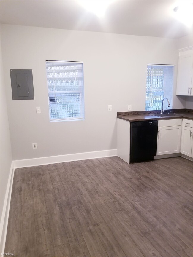 Building Photo - 3 br, 1.5 bath Duplex - 1729 Maryland Aven...