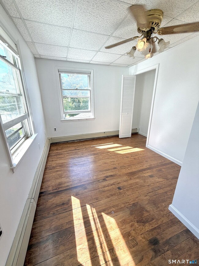 Building Photo - 460 Stonybrook Rd