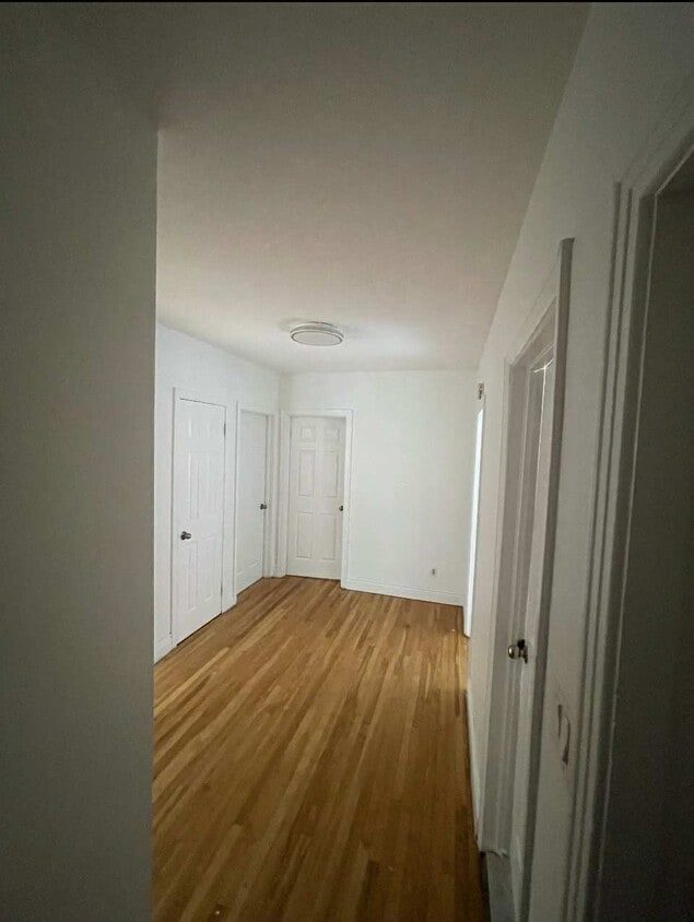 Primary Photo - 9404 Rue Francoeur