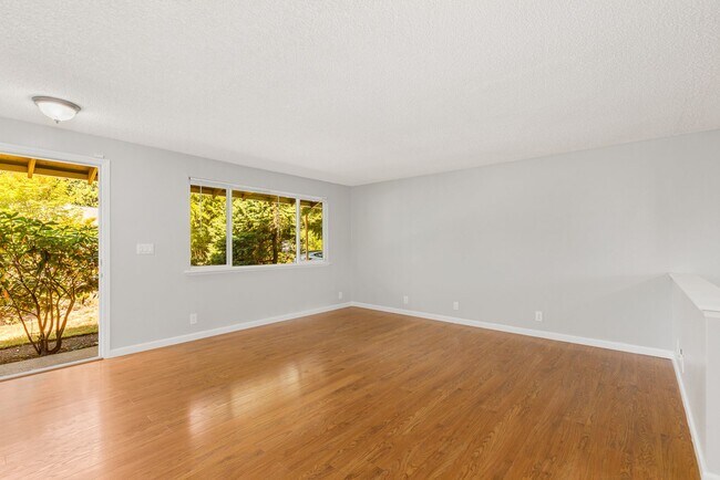 Building Photo - 3 Bedroom Rambler in Bothell