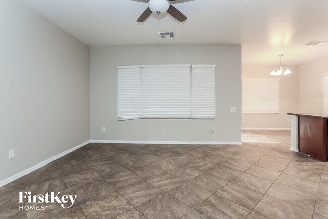 Building Photo - 6849 Desert Thrasher Dr