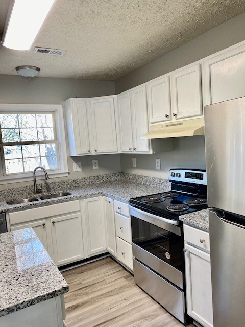 Building Photo - 10502 Tidewater Plains Dr