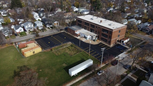 Photo - 1030 S Holmes St Apartment