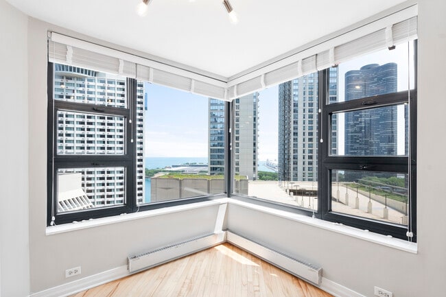 Foto del edificio - 401 E Ontario St