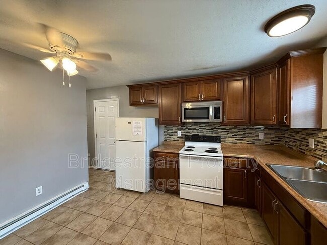 Building Photo - 2821 Haig Ave