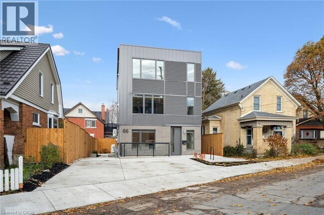 Building Photo - 66 Union St E