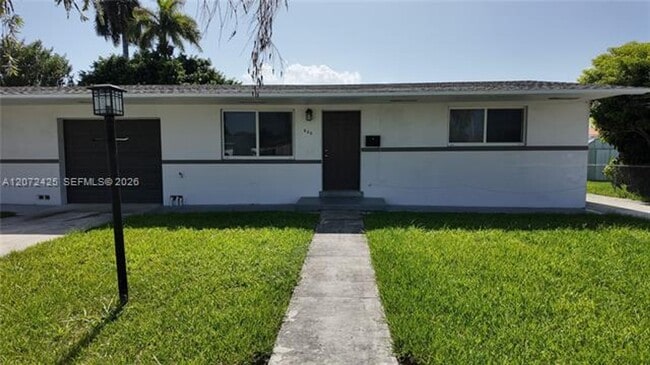 Building Photo - 220 SW 80th Ave
