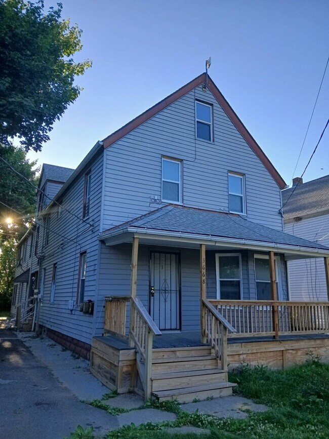 Building Photo - 3668 W 48th St