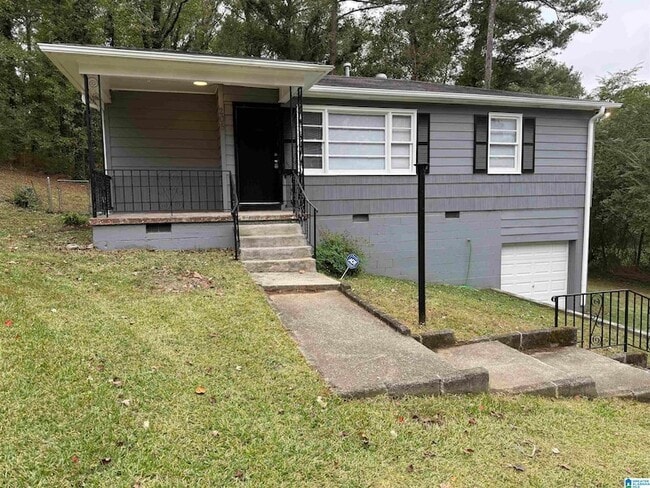 Foto del edificio - 205 Lake Dr Cir NE