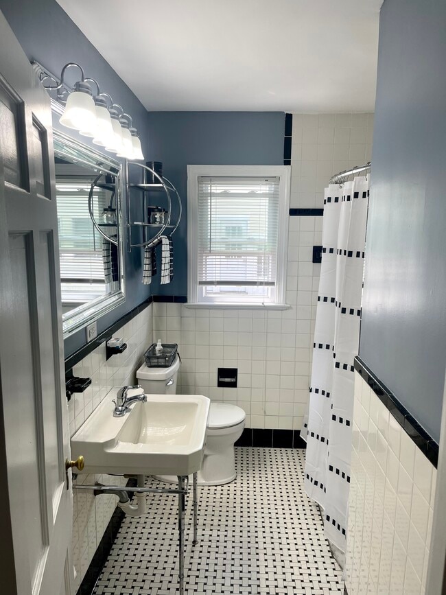 Bathroom - 2 Cambridge Rd