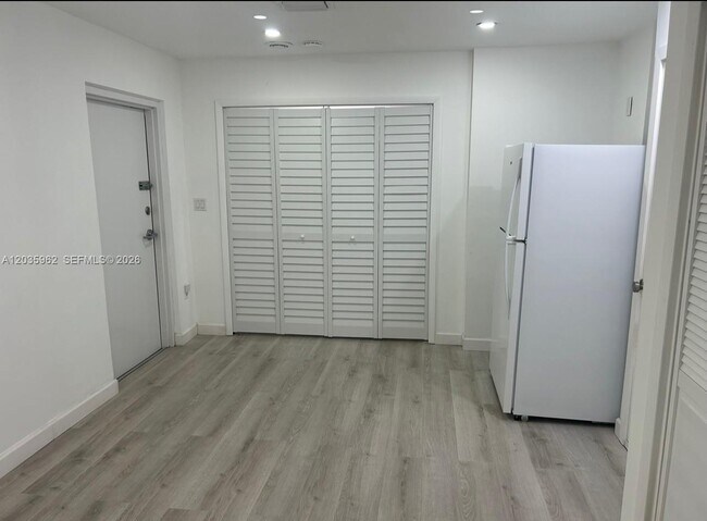 Foto del edificio - 8764 SW 54th Terrace