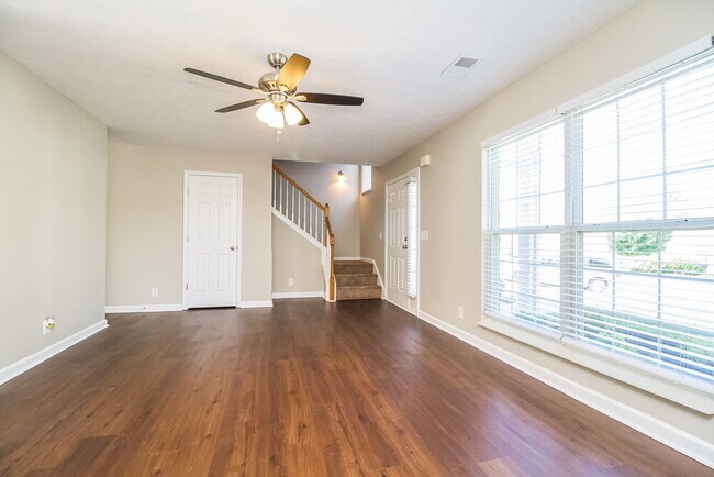 Foto del edificio - 2122 Loudenslager Dr