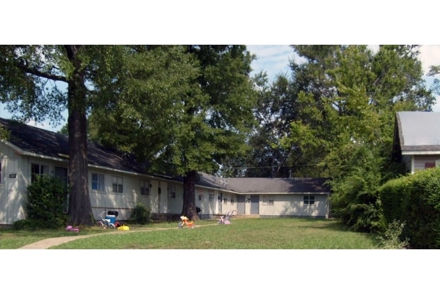 Primary Photo - 920 4th Ct W