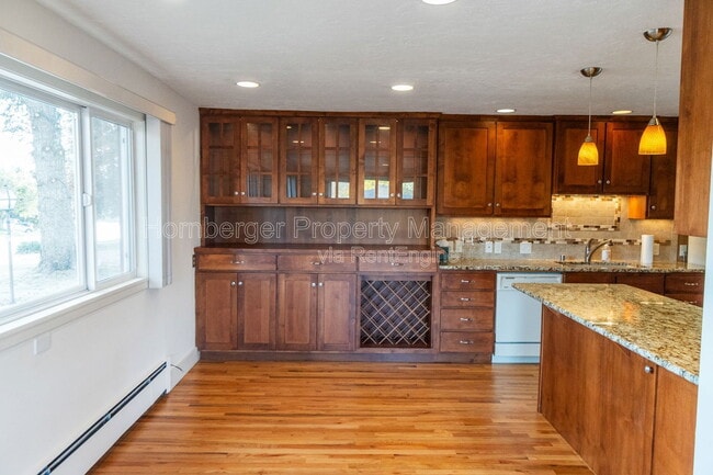 Foto del edificio - 1003 W Eastmont Way