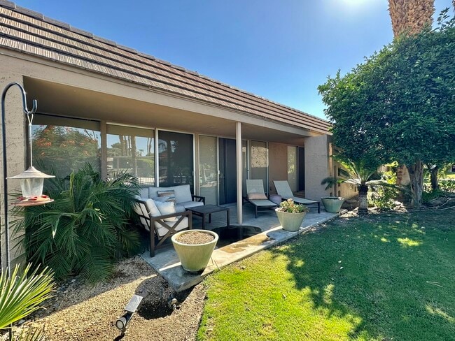 Foto del edificio - 76705 Sandpiper Dr
