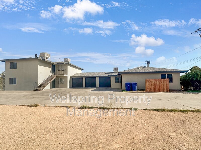Primary Photo - 204 S Gateway Blvd
