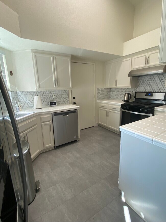 Foto del edificio - 544 Navajo Ave