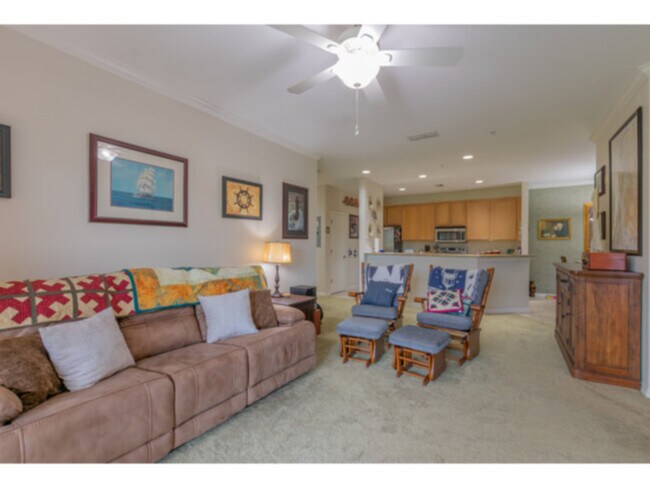 Foto del edificio - 5990 W Poplar Springs Cir