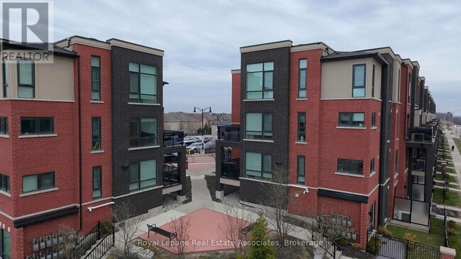 Building Photo - 100-100 Dufay Rd