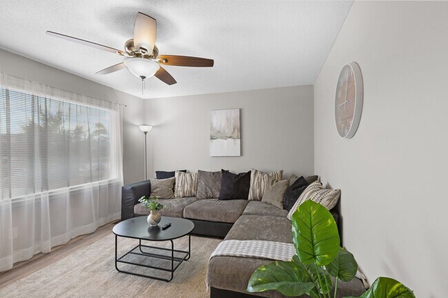 Foto del edificio - 109 Oak Grove Ave