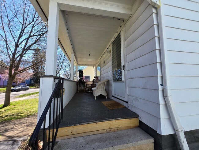Foto del edificio - 3 Bedroom - Single Family Home!