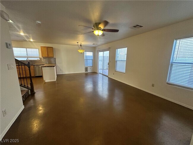 Foto del edificio - 1276 Plum Canyon St