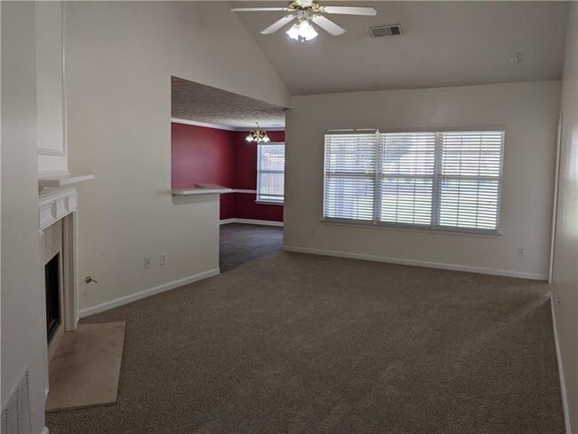 Building Photo - 361 Jasmine Dr