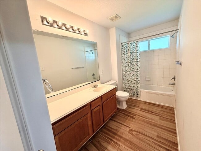 Building Photo - 14111 Fox Creek Park Dr