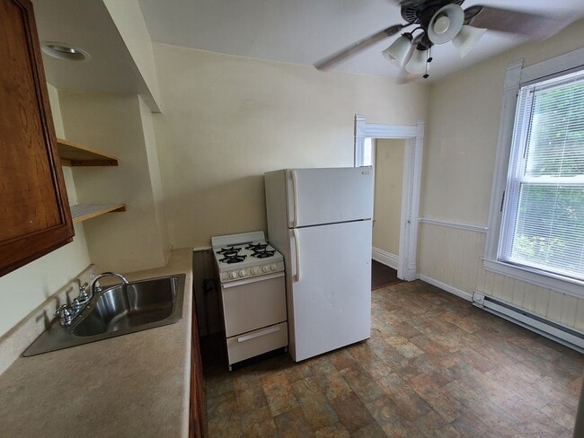 Building Photo - 290 Wiles St