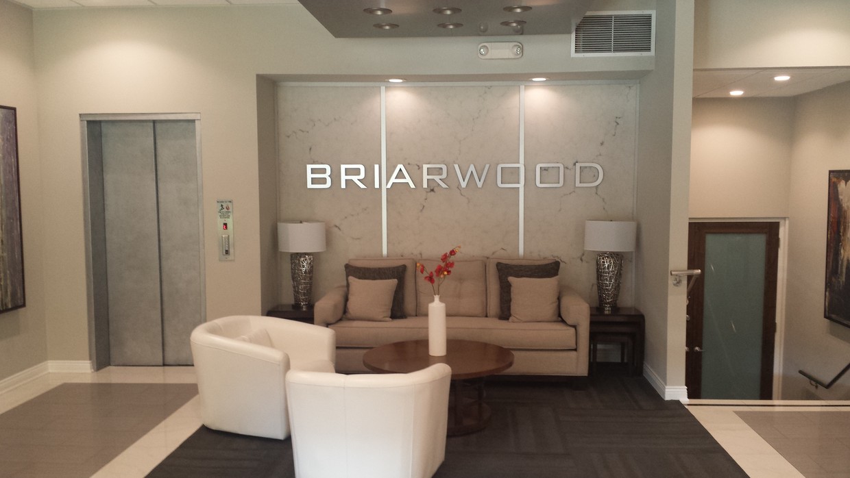 Primary Photo - Briarwood