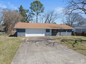 Building Photo - 1711 Gene Dr