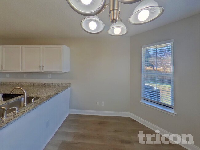 Foto del edificio - 602 Chartwell Ct