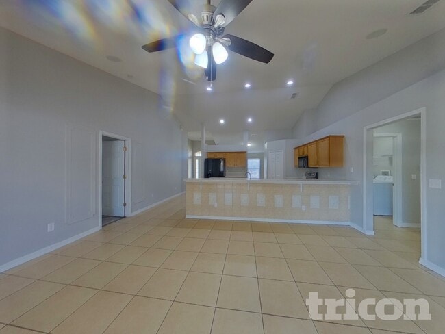 Foto del edificio - 910 Albertville Ct