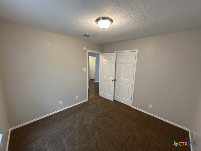 Building Photo - 4507 Lonesome Dove Dr