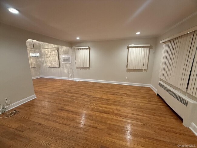 Foto del edificio - 147 Primrose Dr