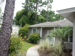 Building Photo - 49 Las Roblas Grande Dr