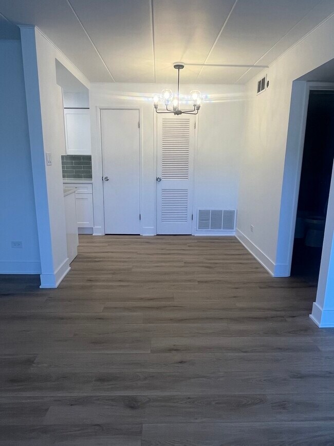 Foto del edificio - 11035 Keating Ave