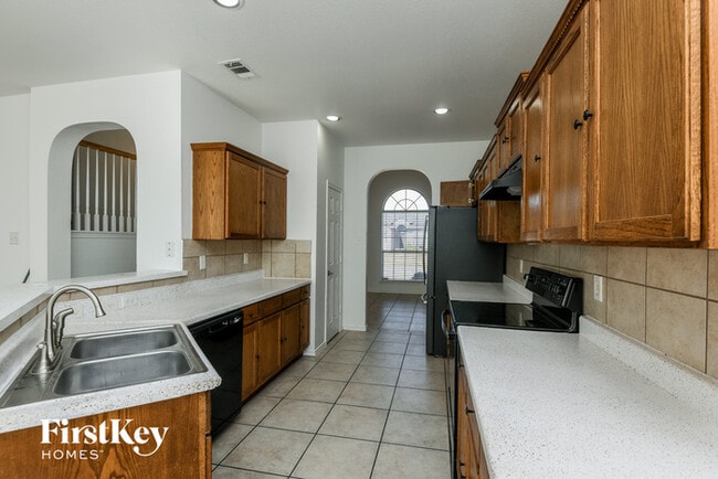 Building Photo - 1101 Sunderland Ln