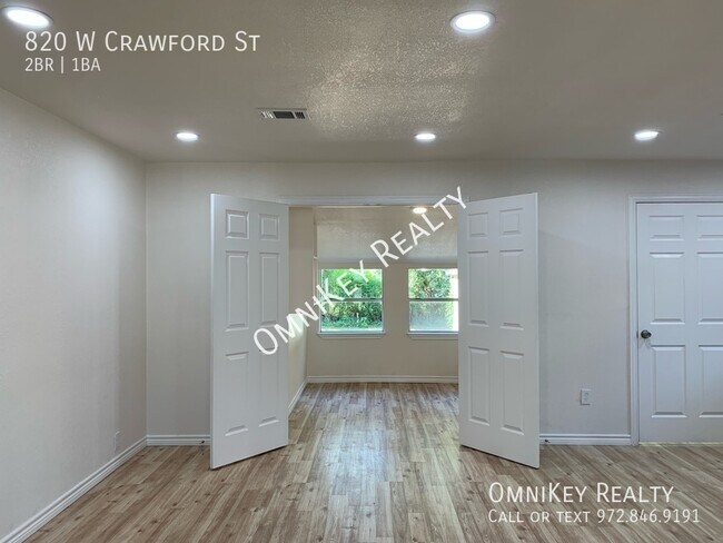 Foto del edificio - 820 W Crawford St