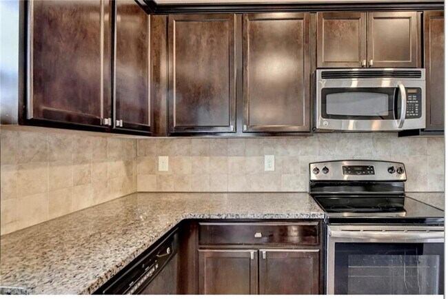 Foto del edificio - 1376 Castleberry Dr