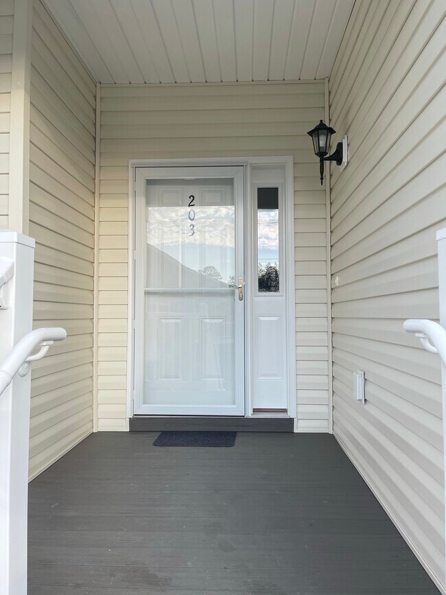 Building Photo - 908 Jackline Pl