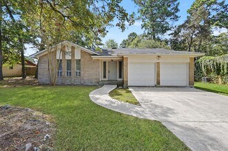 Building Photo - 132 Red Oak Ln