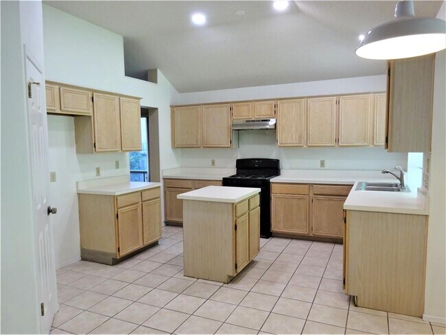 Building Photo - 10904 Redgate Ln