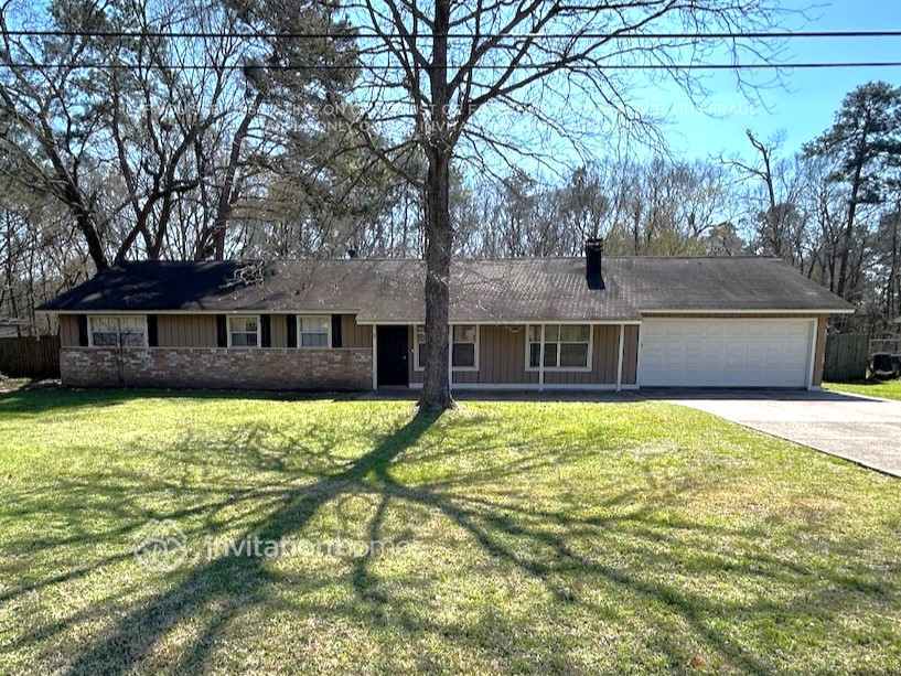 Primary Photo - 325 Maple Ln