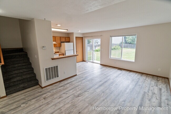Building Photo - 1405 E Gilbert Ave