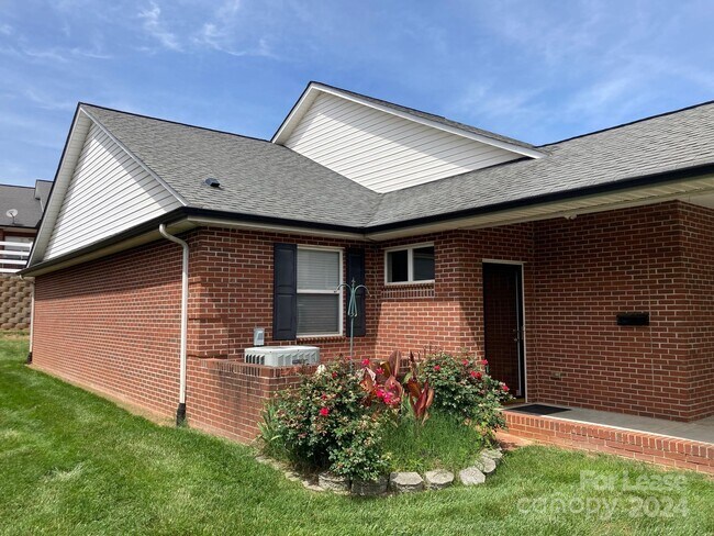 Building Photo - 6273 Alyssum Pl