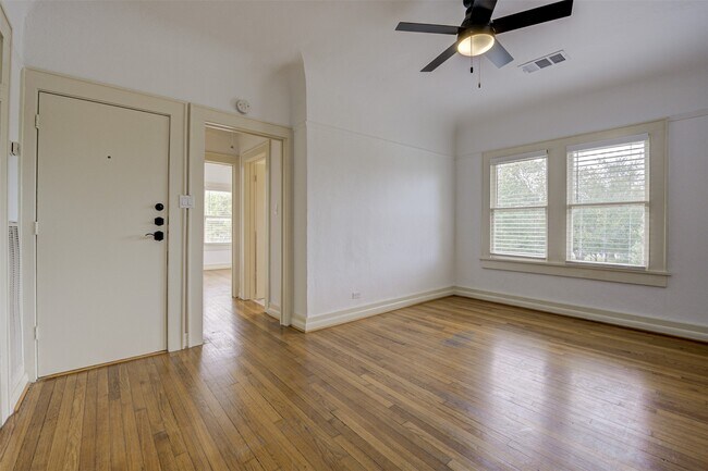 Foto del edificio - 1516 Bonnie Brae St