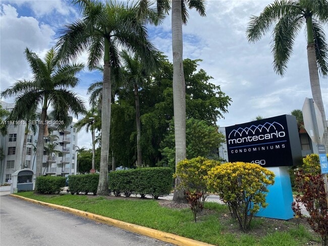Foto del edificio - 498 NW 165th St