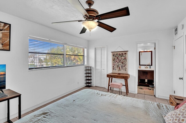 Building Photo - 1826 N Dixie Hwy